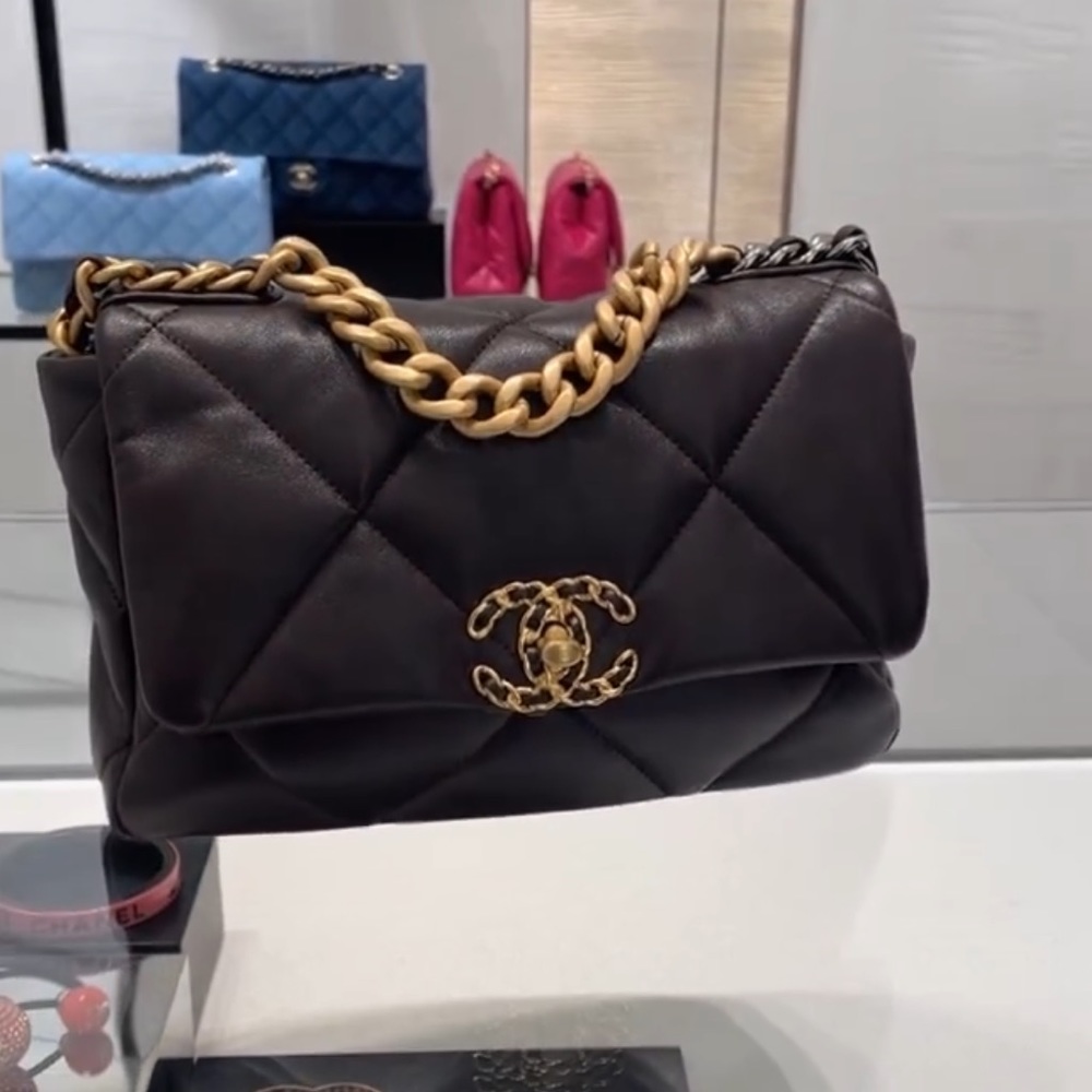 Chanel 19 handbag